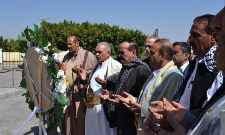 رئيس مجلس الشورى يزور أضرحة الرئيس الصماد والرهوي والغماري