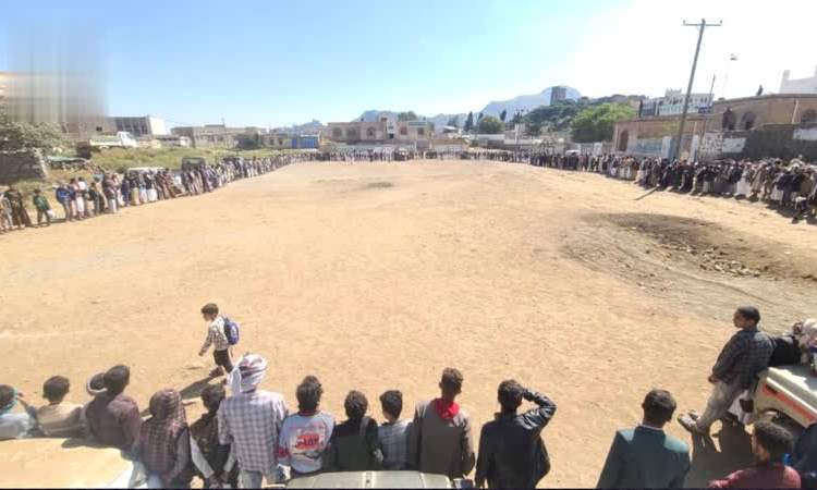 وقفة قبلية مسلحة في حفاش بالمحويت وفاءً لدماء الشهداء