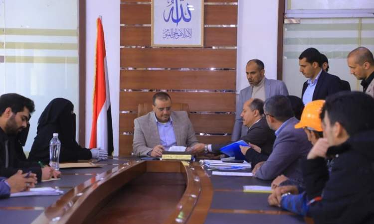 القائم بأعمال وزير الاقتصاد يلتقي المواطنين والقطاع الخاص خلال اليوم المفتوح