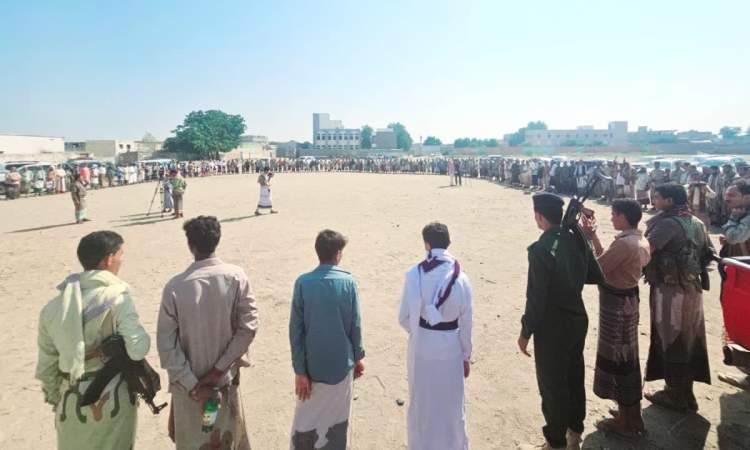 وقفة قبلية تعلن النفر لمواجهة الاعداء في التحيتا بالحديدة