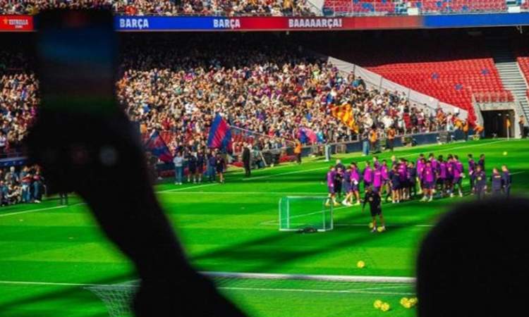 الكتالوني يعود الى داره بعد غياب 894 يوما.. النشيد يهز الكامب نو