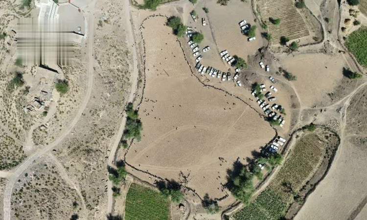 نكف قبلي في حزم العدين بإب وفاءً لدماء الشهداء