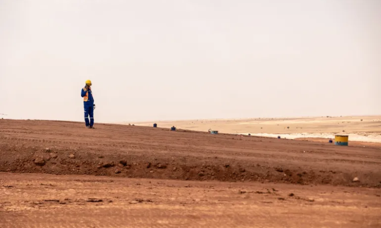 لوموند: مخاوف فرنسية من نقل ألف طن يورانيوم من النيجر لروسيا