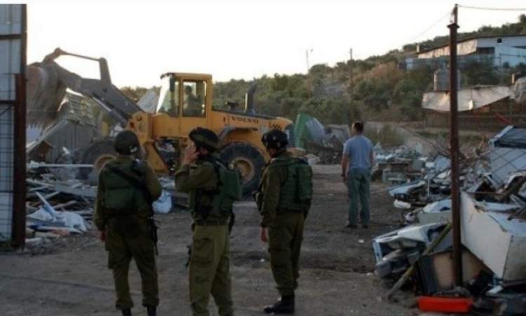 العدو الإسرائيلي يهدم منازل ومنشآت فلسطينية في القدس وسلفيت