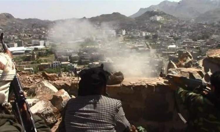 السعودية والإمارات تتصارعان بتعز واشتباكات عنيفة بين "عفاش" و "حيدر"