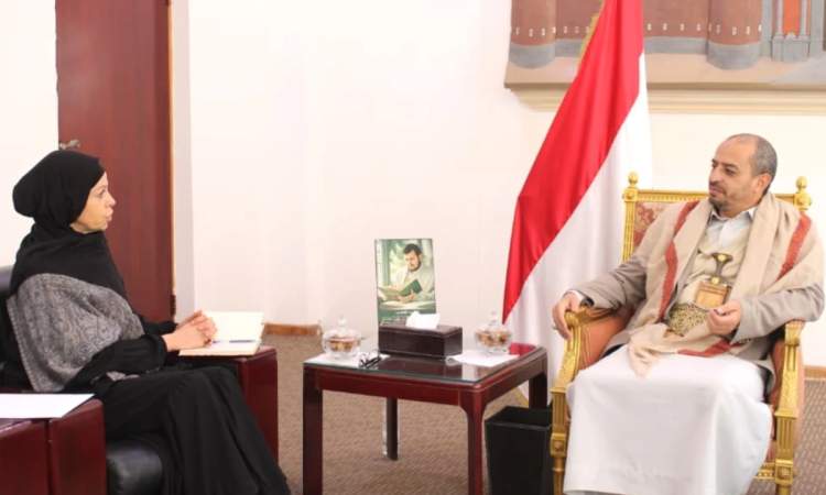 نائب وزير الخارجية يلتقي مسئولة الصليب الأحمر باليمن