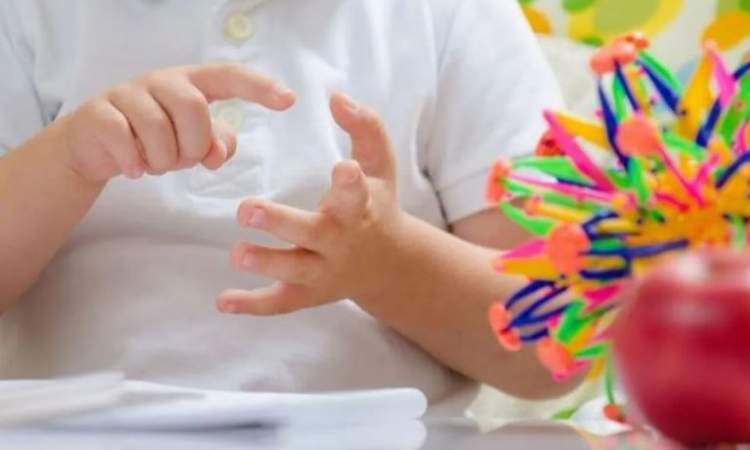 دراسة: استخدام العدِّ بالأصابع يمهِّد للتَّفوق في الرياضيات